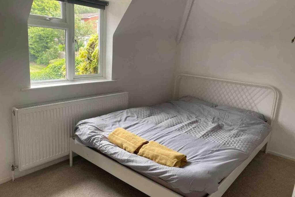 Lovely Cottage In The Heart Of Shirley- 克罗伊登 外观 照片